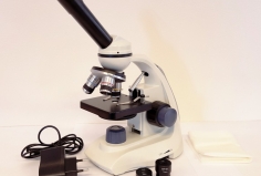 Nový školní mikroskop Model ZM 8