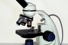 Nový školní mikroskop Model ZM 8